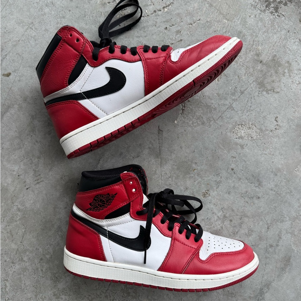 Nike Air Jordan 1 ‘Chicago’ Sneakers